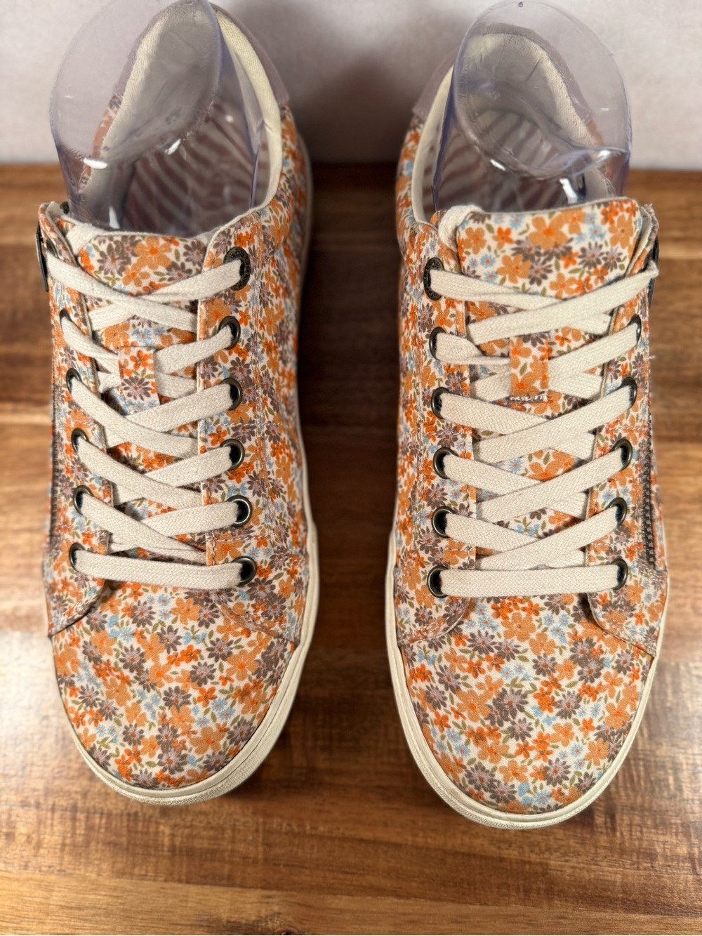 Taos Z Sole Canvas Sneakers In Orange/Purple Floral Pattern Size 9